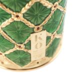 Detail of the Stefano Vigni's Champagne bottle cover Emerald. Inspired by the renowned Fabergé Eggs
