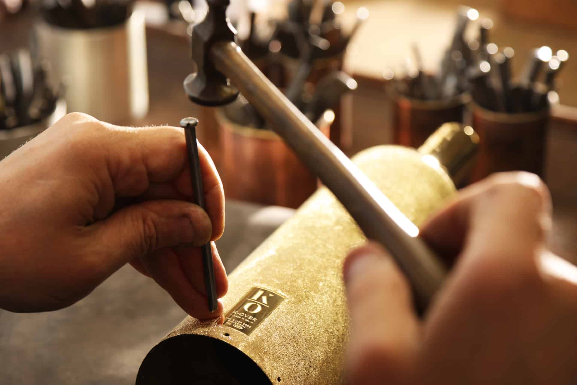 k-over_cover-wine-vino-oro_craftsman-lavorazioni-maestri-artigiani-4