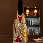 Photo set of the Champagne bottle cover "Incontro"