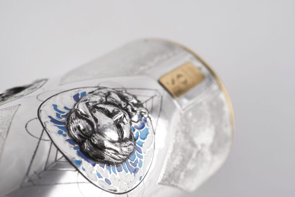Detail of the Champagne bottle cover "Alchimia"