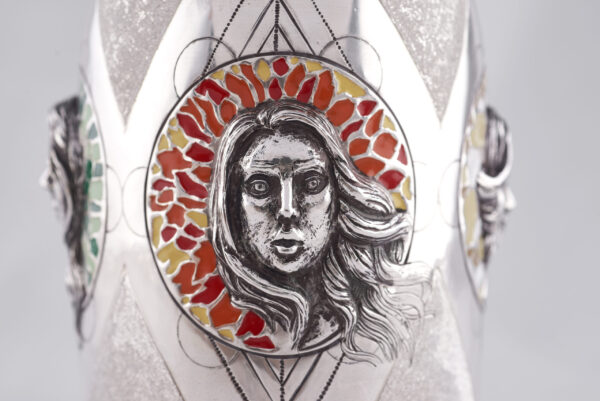 Detail of the Champagne bottle cover "Alchimia"