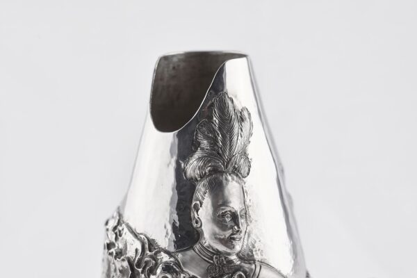 Can Can Champagne Bottle Cover detail