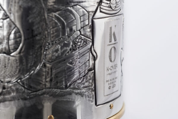 detail of the champagne bottle cover Pirate Story