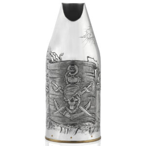 Front of the champagne bottle cover Pirate Story