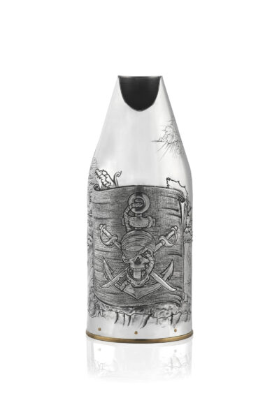 Front of the champagne bottle cover Pirate Story